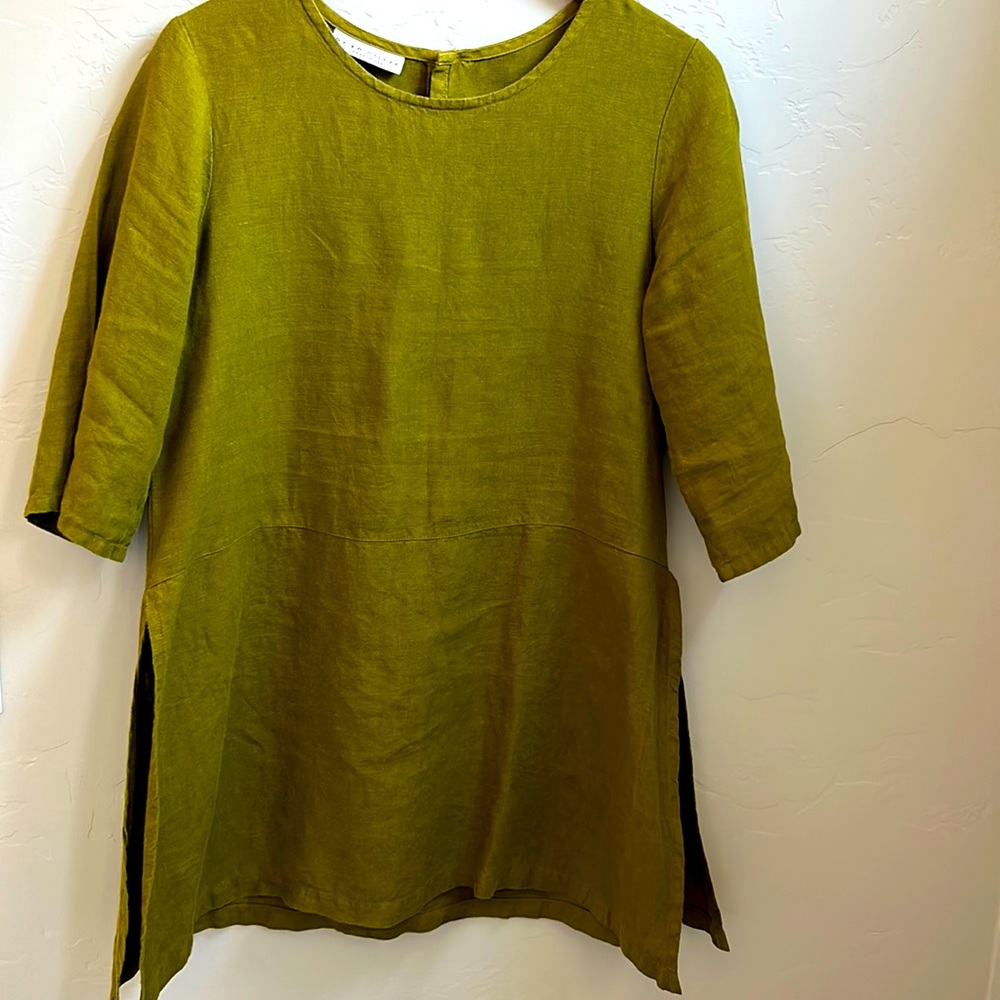 Bryn Walker light linen green tunic top in size XS
